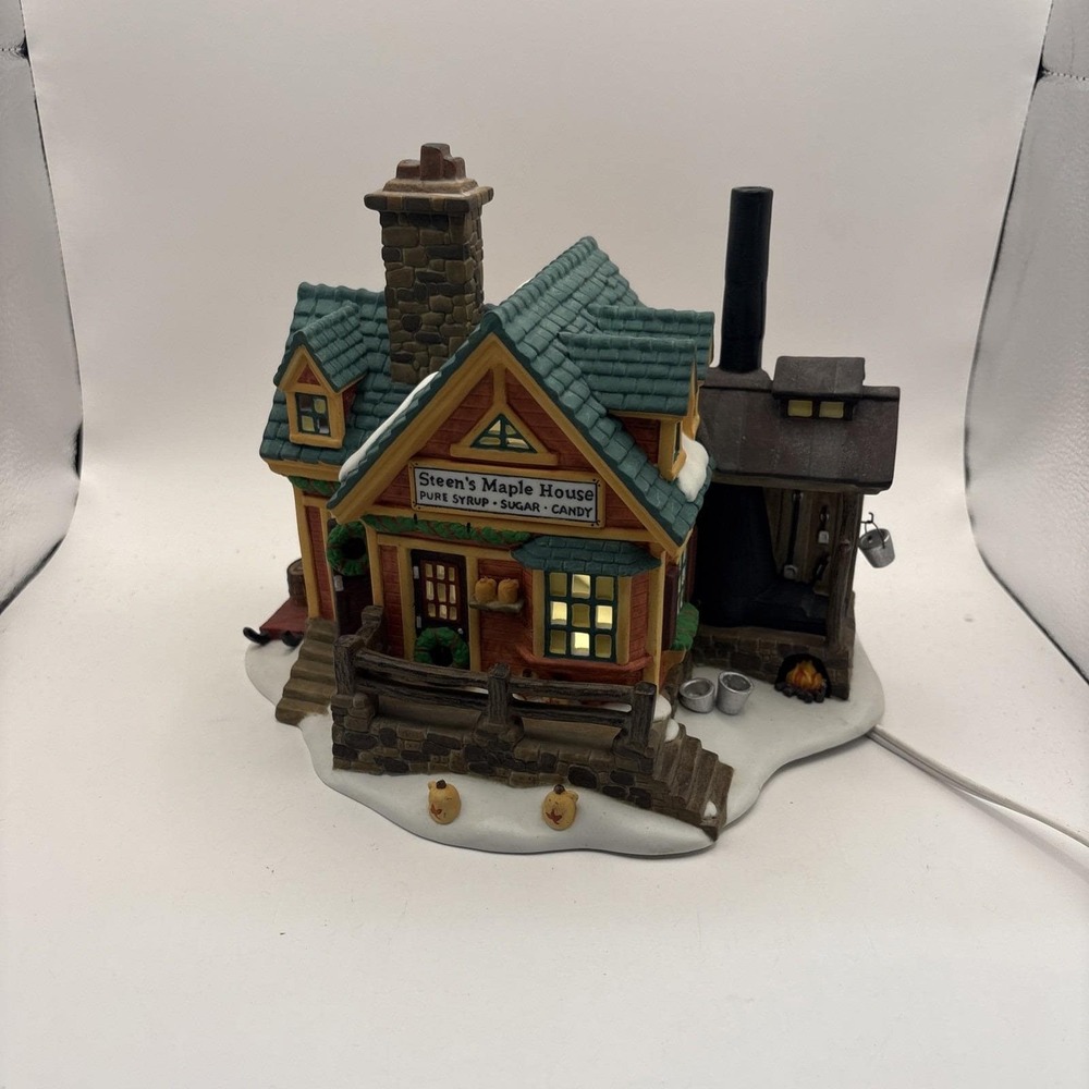 Dept 56~New England Village~Steen's Maple House~NO BOX, but has Light